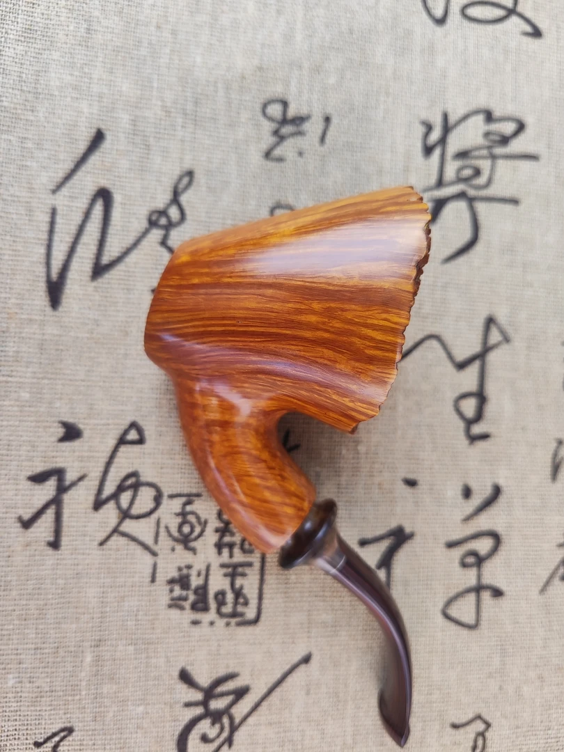 瘤皮口镶牛角座斗