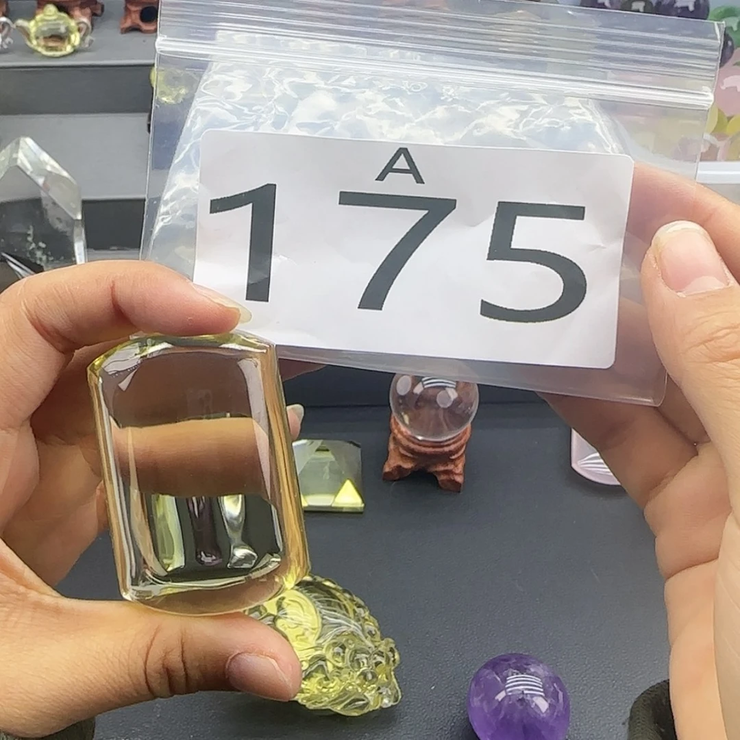 【闪购商品】水晶吊坠(赠链)未镶嵌私***球