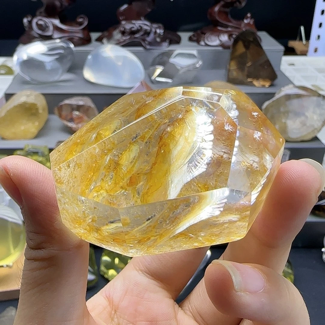 水晶天然摆件未镶嵌