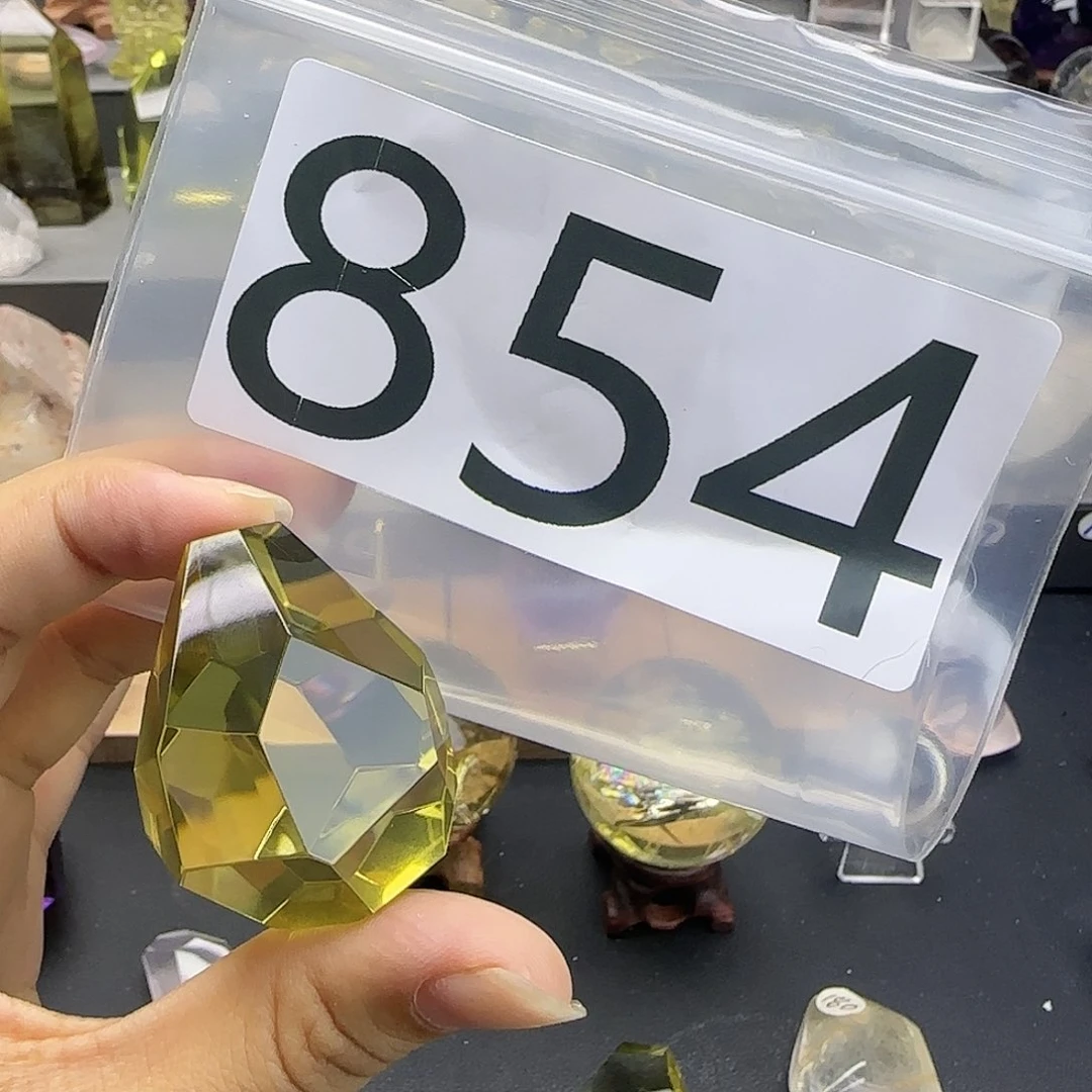 水晶天然摆件未镶嵌夜****星