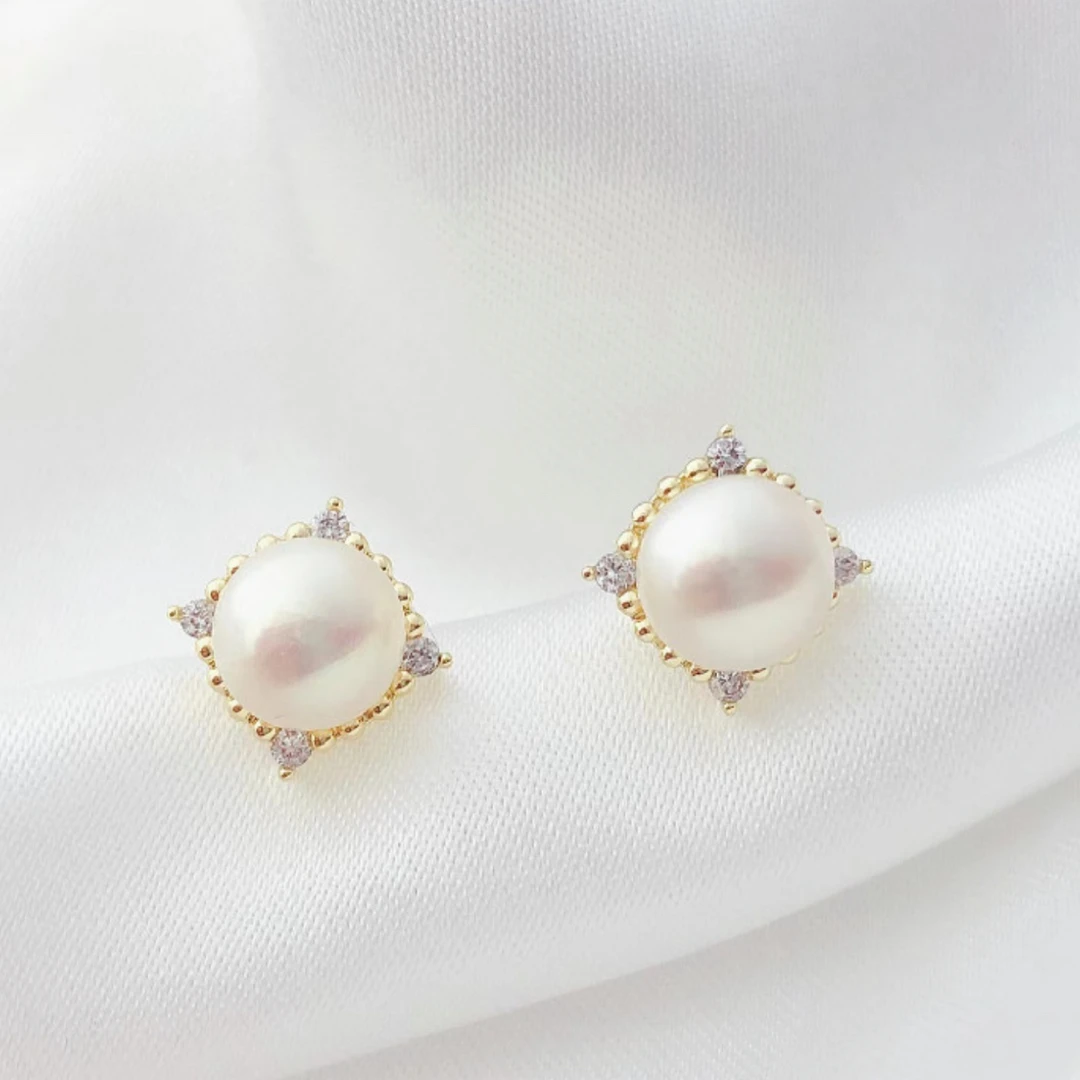 铜合金耳饰 《货号7374》简约精致优雅小巧珠珠耳钉