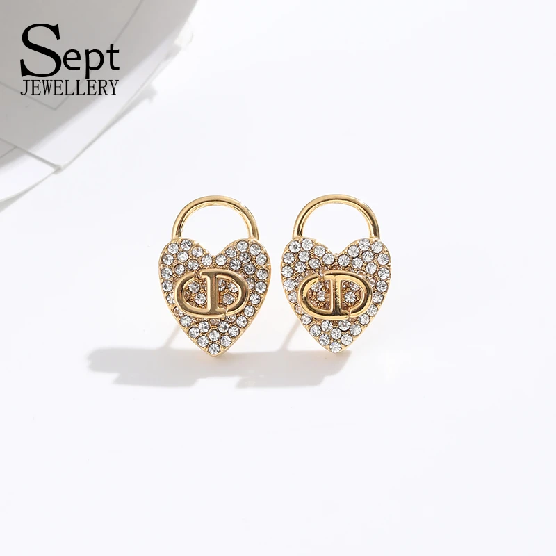 铜合金耳饰 《货号6498》D 轻奢气质桃心猪鼻子耳饰