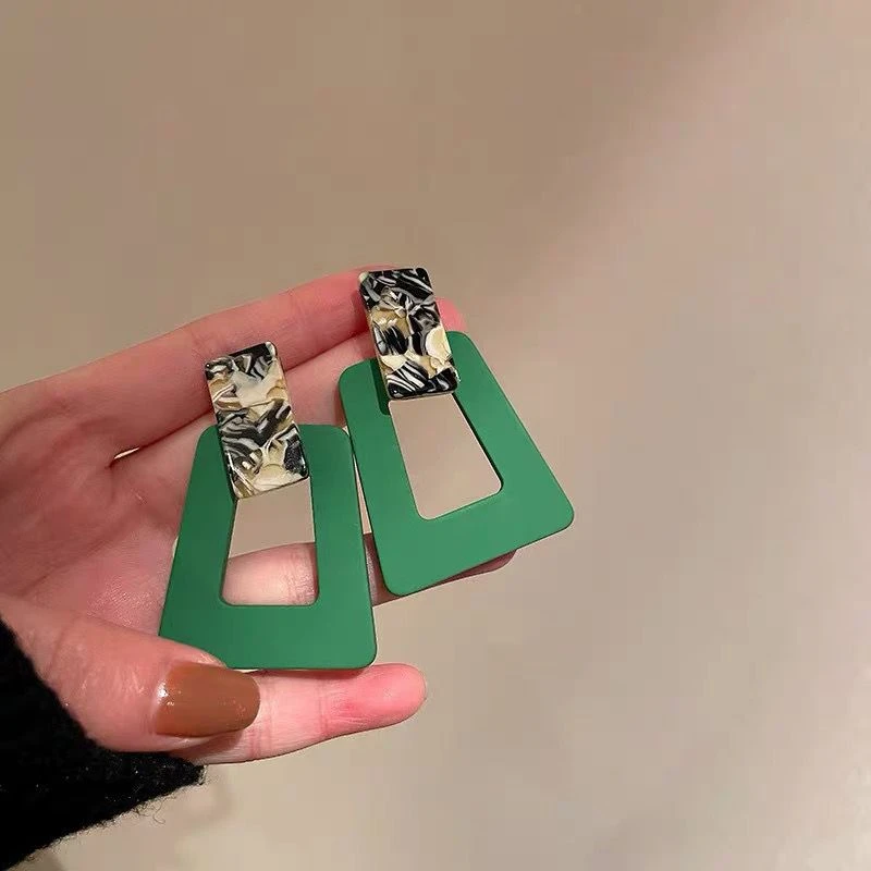 铜合金耳饰 《货号2105》小众时尚夸张耳饰