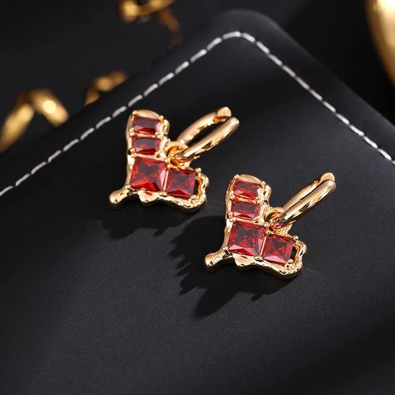 铜合金耳饰 《货号7284》小众设计师高级感爱心耳环