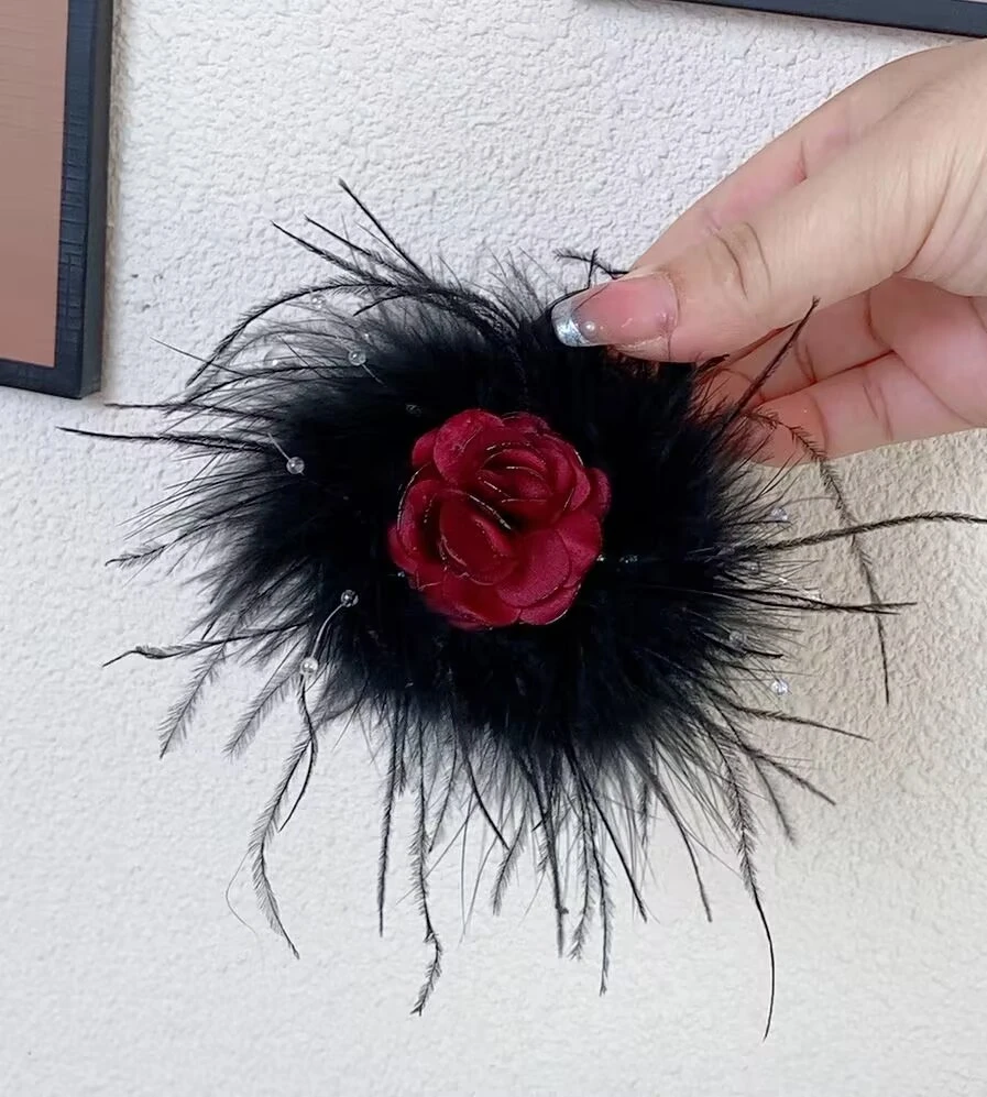 粉色牡丹花羽毛珠珠抓夹小众轻奢发饰