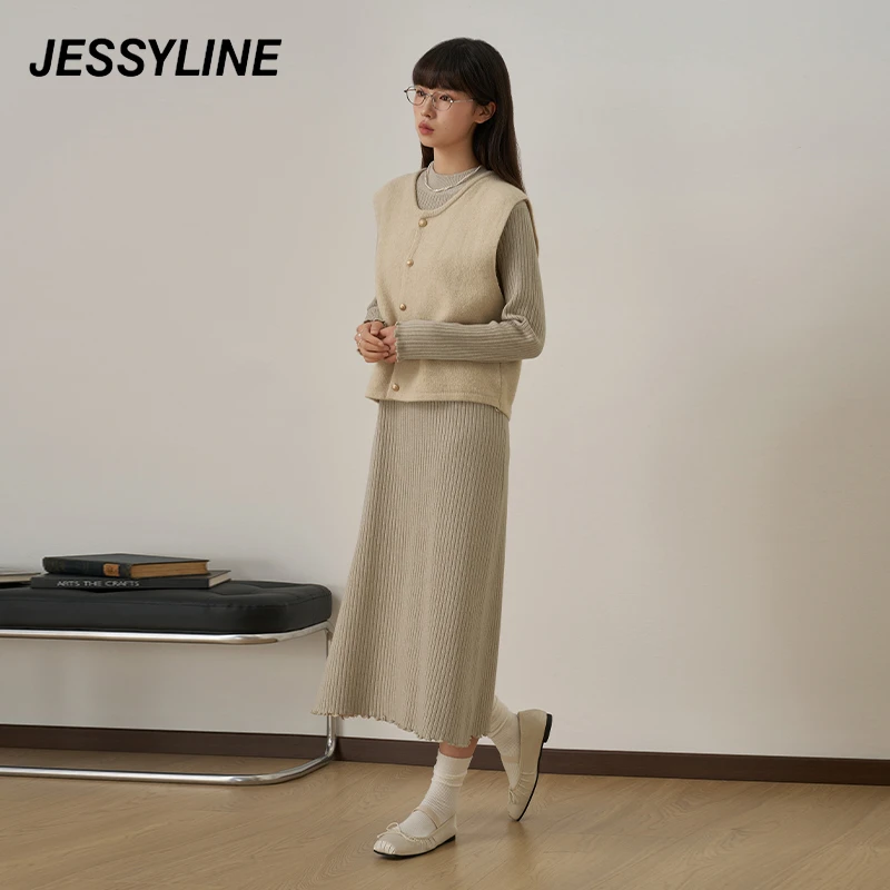jessyline2025早春新款 杰茜莱针织马夹连衣裙套装 434116249