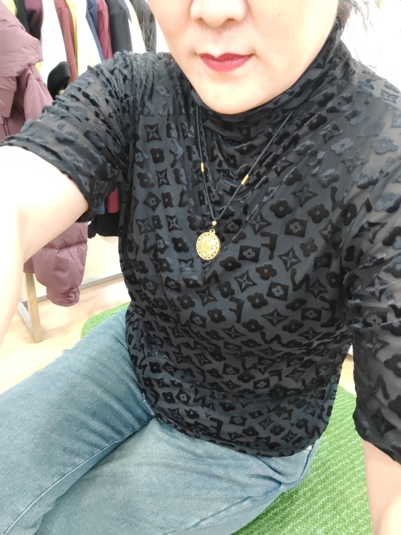 堆堆领七分袖微透打底衫