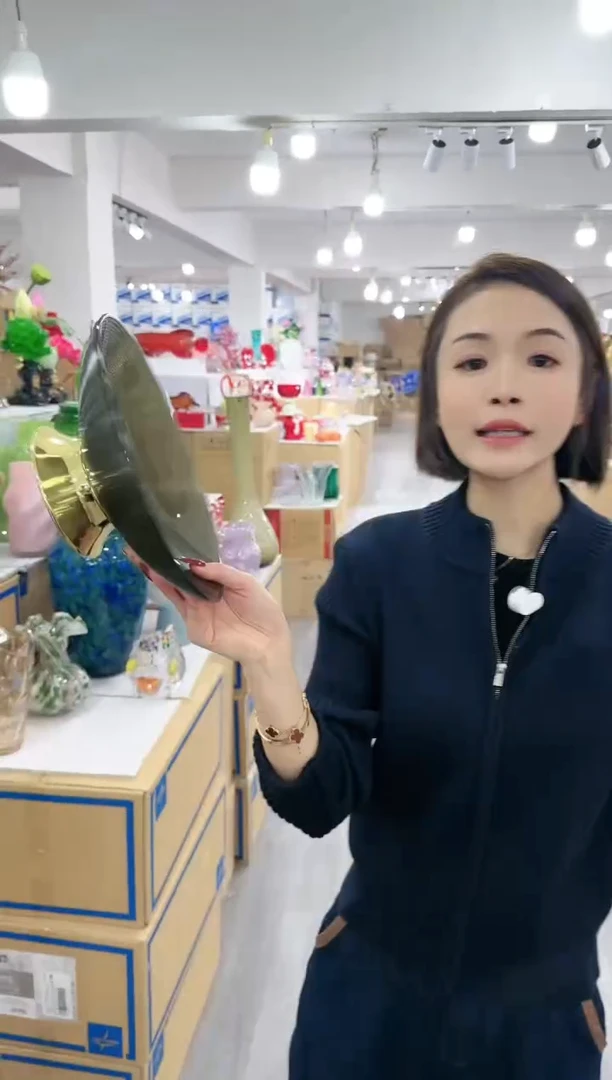 【闪购商品】简梦花器Q-19