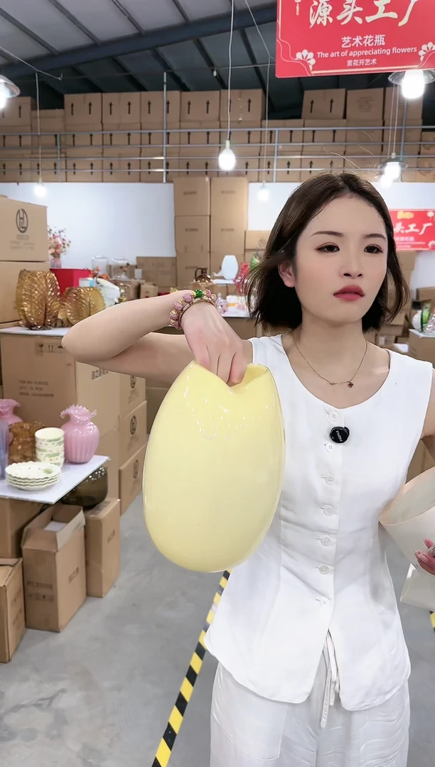 【闪购商品】简东花器W-28