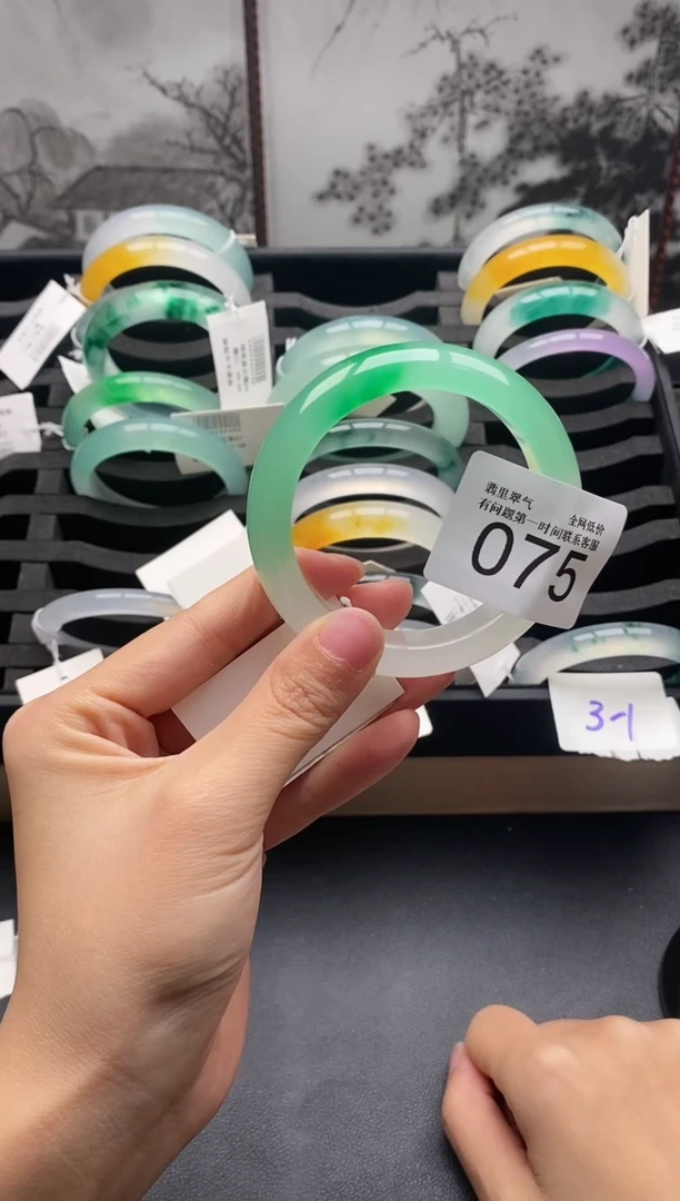 【闪购商品】石英质玉手镯未镶嵌075