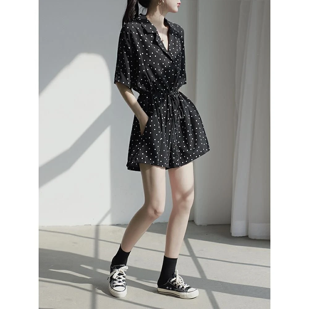 波点连体裤夏季女宽松显瘦舒适气质薄款V领阔腿裤连衣短裤