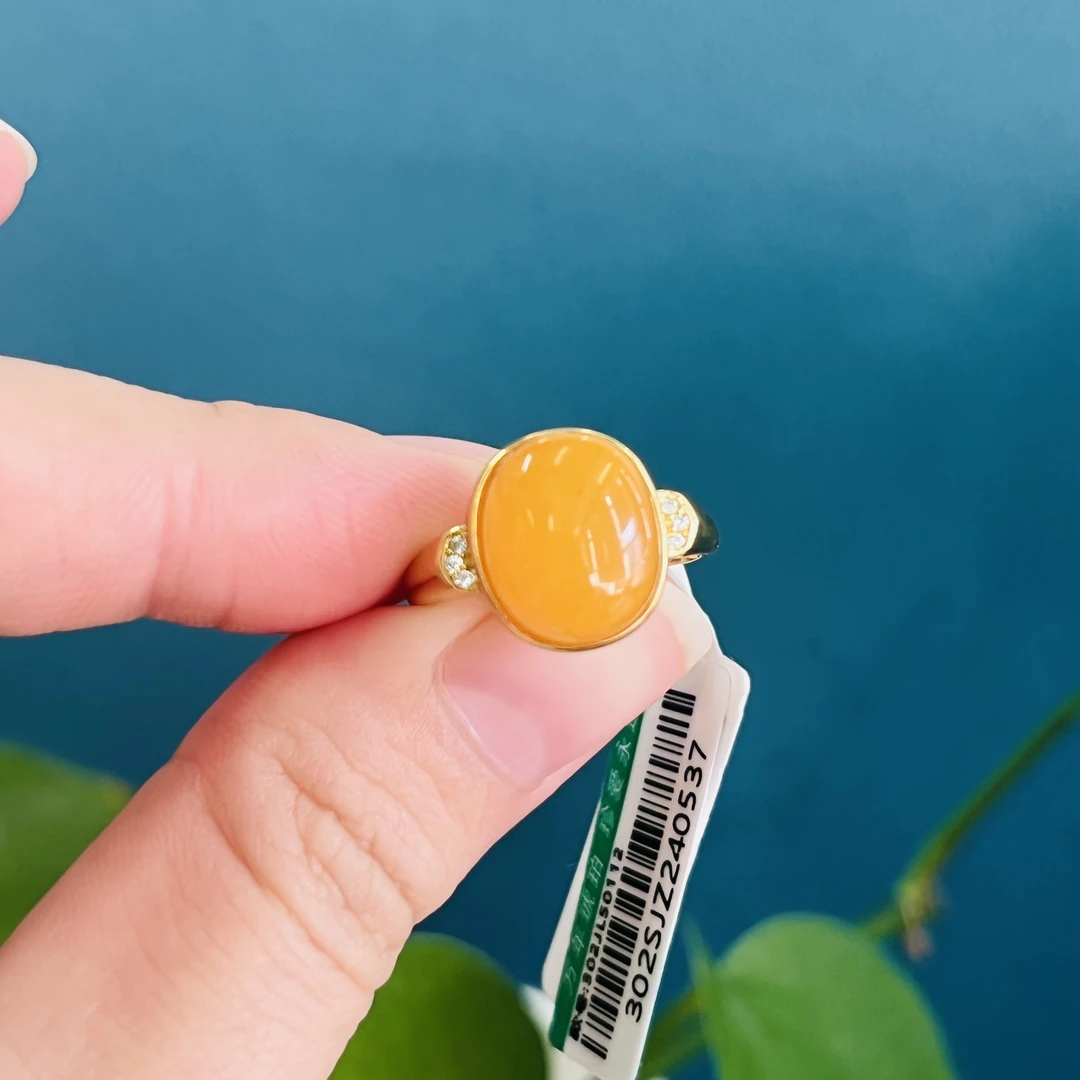 S&A赛吉天然琥珀蜜蜡琥珀戒指女款S925镶嵌银戒鸡油黄手工气质