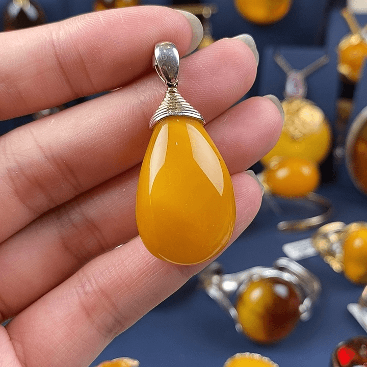 琥珀颈饰银S925镀金镶嵌