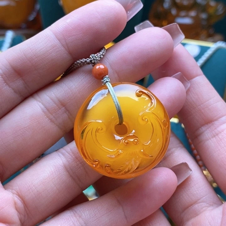 蜜蜡颈饰未镶嵌平安扣