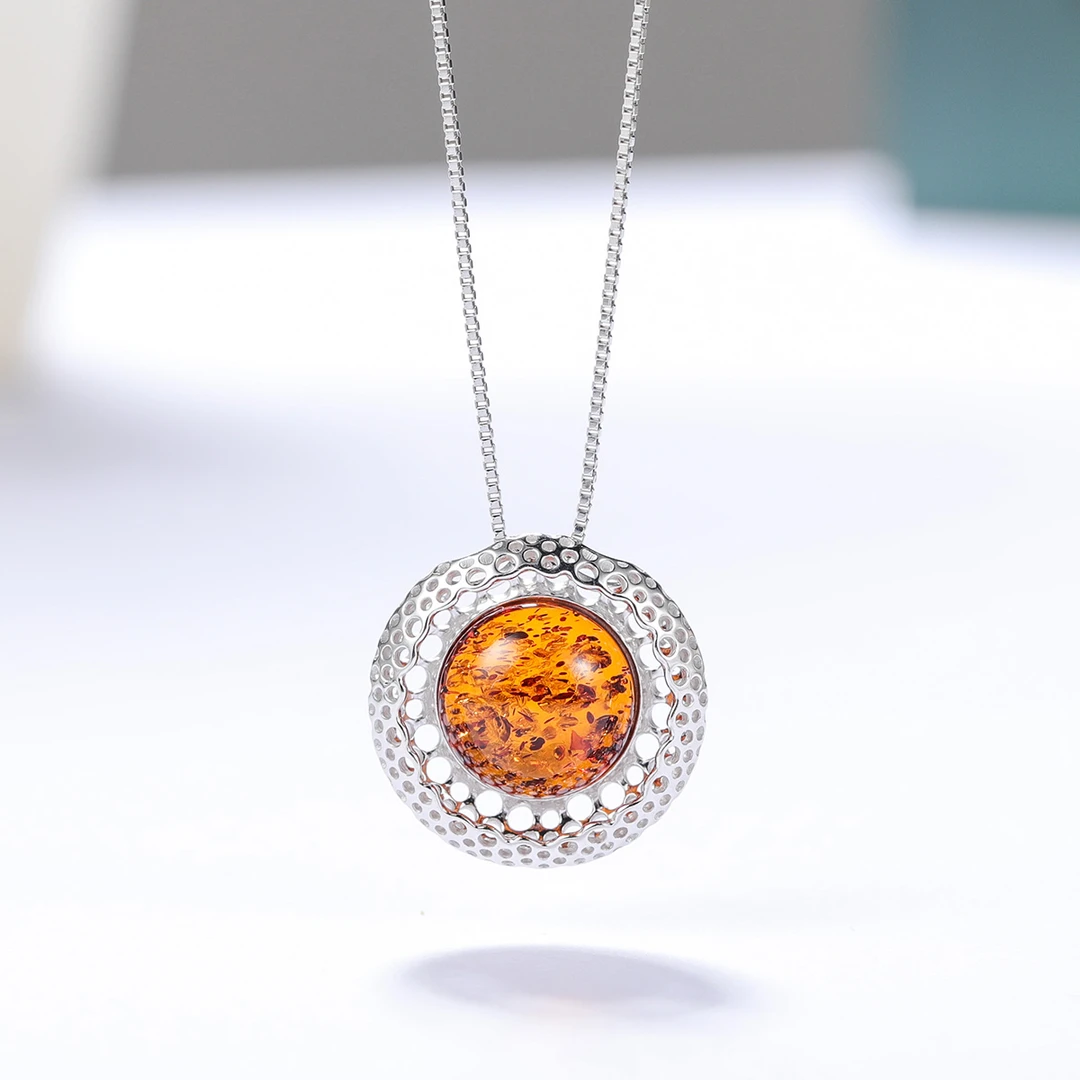 S&A天然琥珀S925银镶嵌镂空款琥珀吊坠火珀花珀吊坠配链子时尚