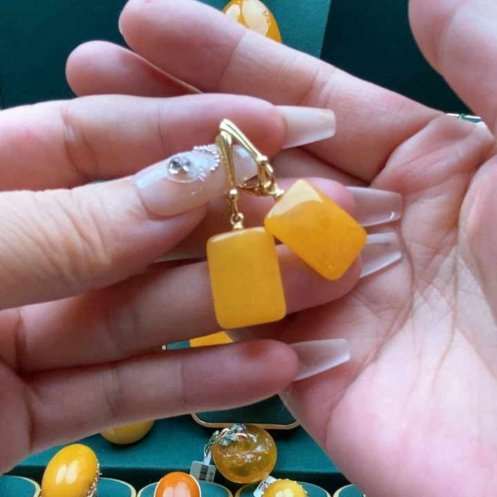 蜜蜡耳饰银S925镀金镶嵌