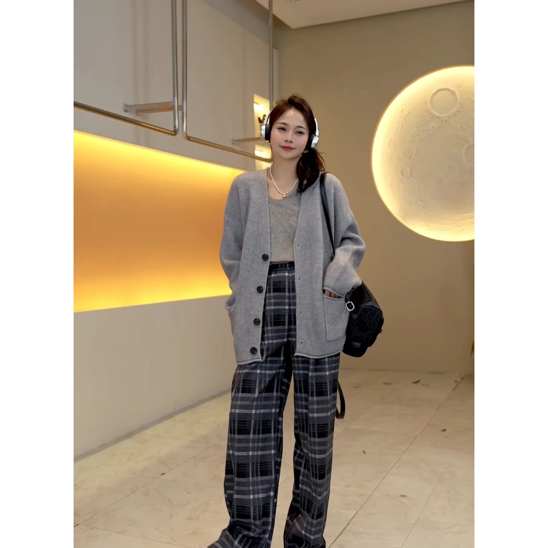 桔子甜了2024早秋新款气质显瘦针织毛衣时尚百搭休闲V领开衫女