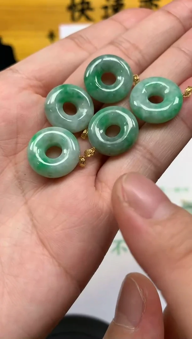 【闪购商品】翡翠颈饰18K金镶嵌甜甜圈1（多样性发）