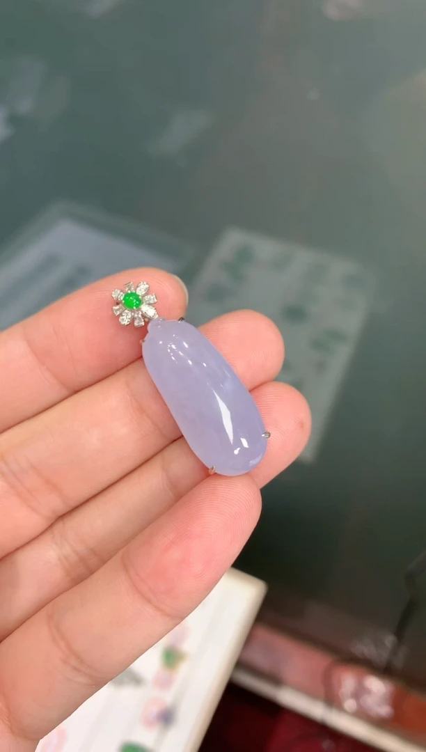 【闪购商品】翡翠颈饰18K金镶嵌瓜1140