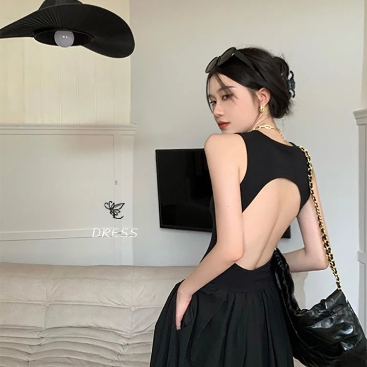 法式辣妹露背无袖背心连衣裙女2024夏装新款收腰A字长裙黑色裙子
