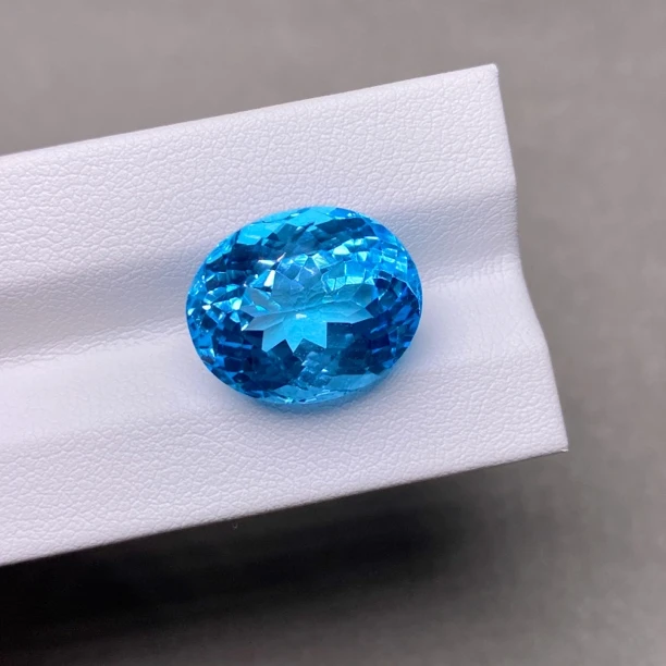超大颗粒海蓝宝色托帕石19克拉全净体13.6*16.6MM颜色超美可镶嵌