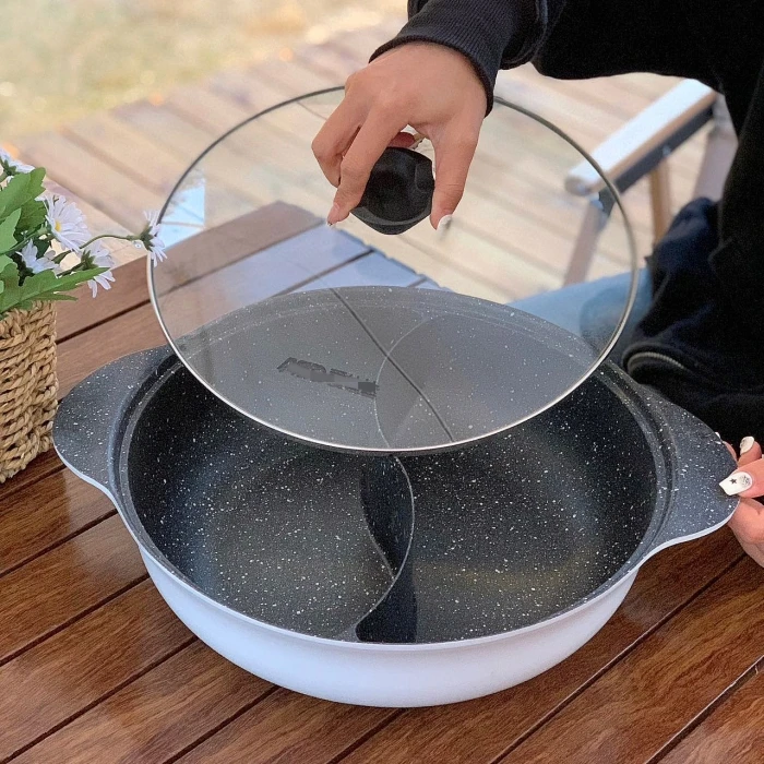 微瑕 家用30cm鸳鸯火锅电磁炉电陶炉通用家用不沾锅火锅