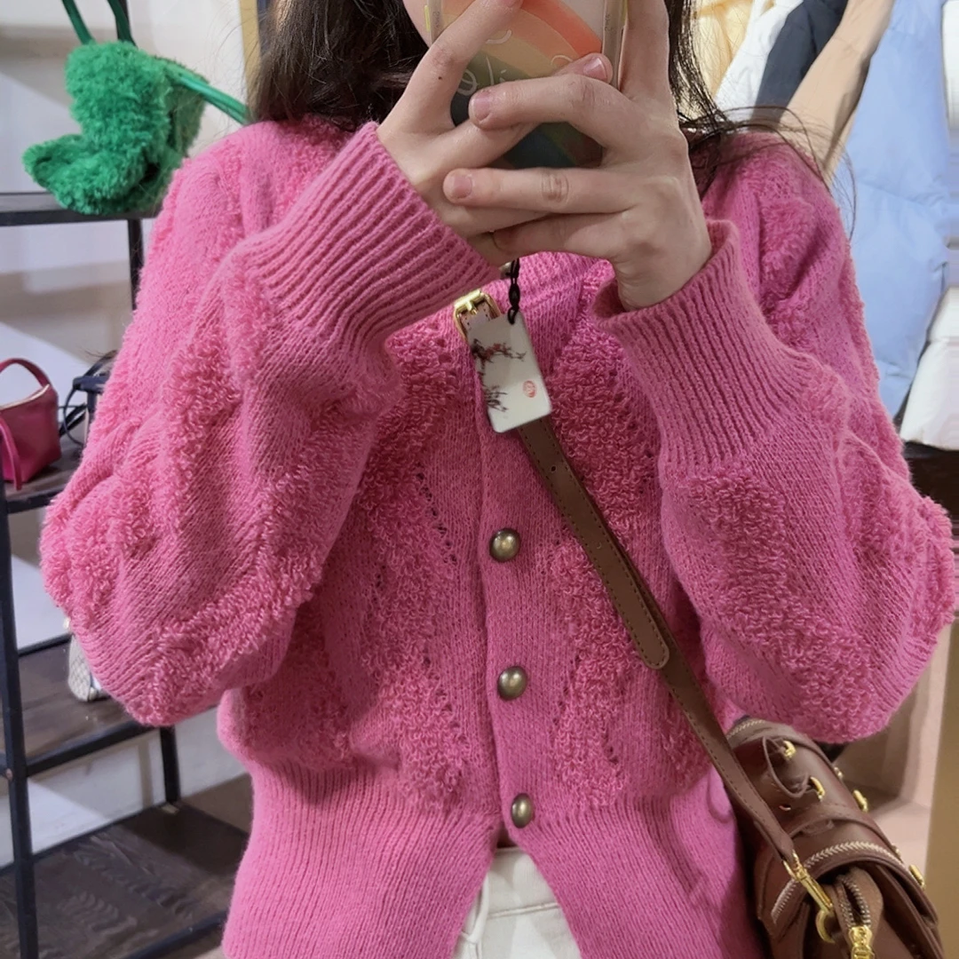 韩版浮雕花纹开衫女毛衣秋冬气质时尚小香风减龄针织上衣HZR-162
