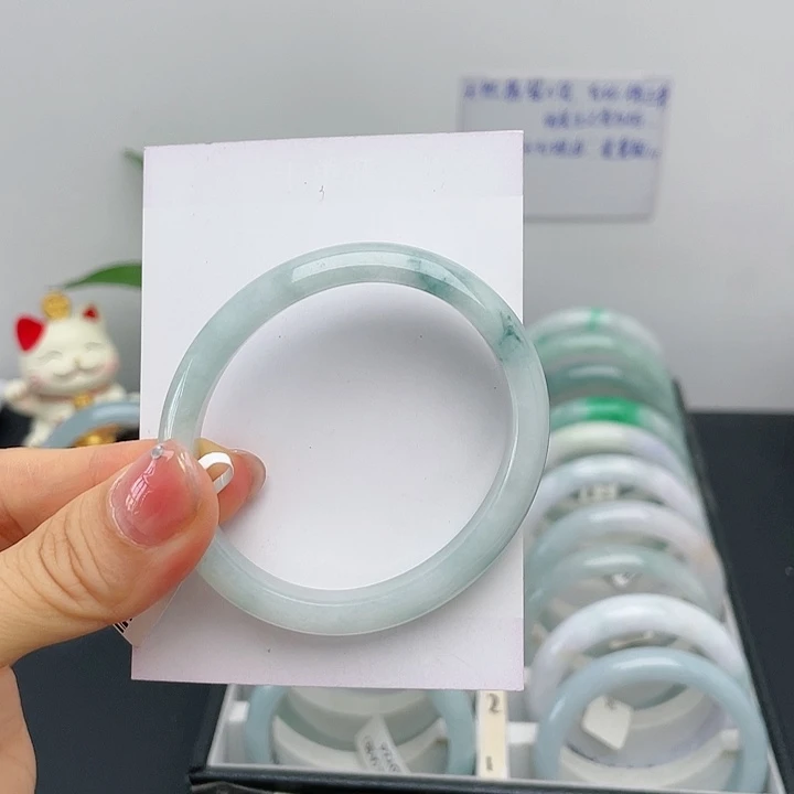 翡翠手镯未镶嵌52贵妃