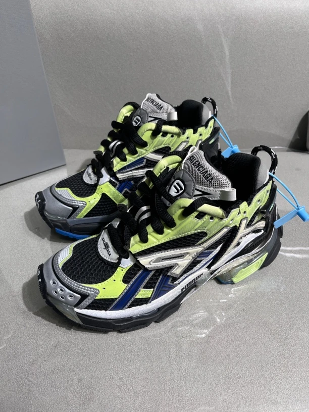 99新 Balenciaga/巴黎世家  runner灰绿女鞋休闲鞋 36码 原盒