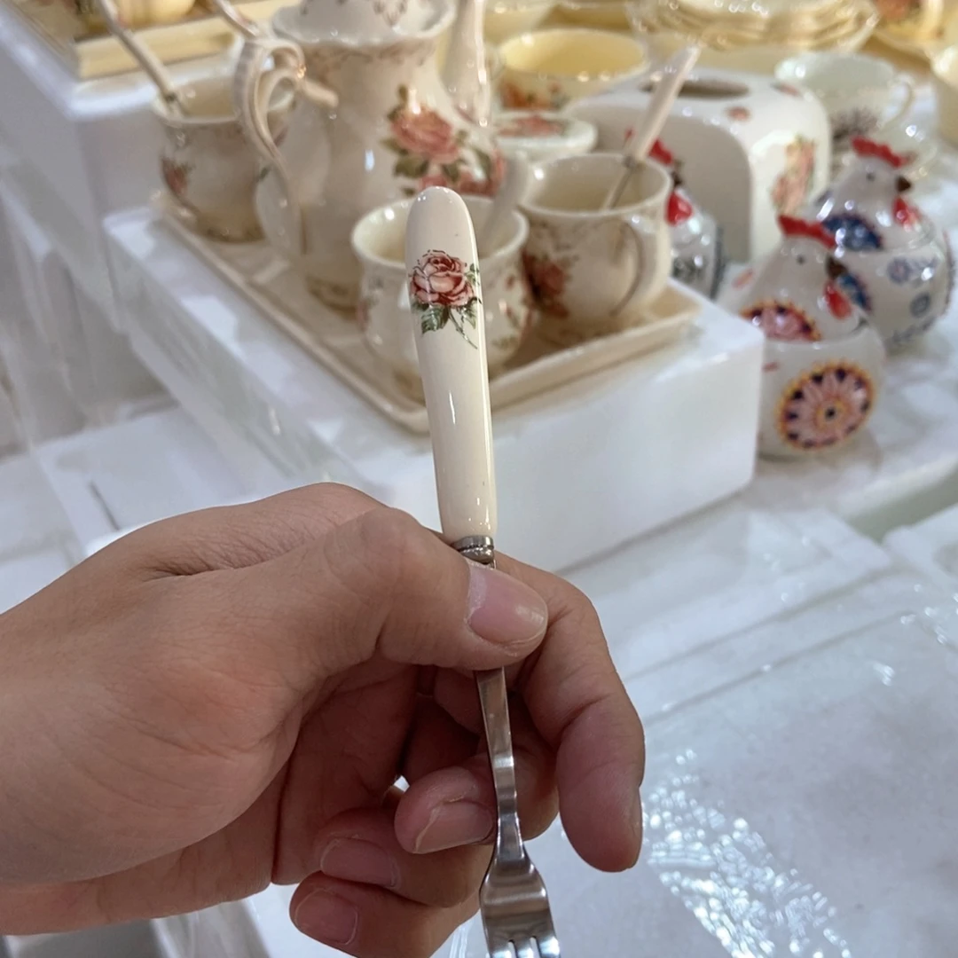 星博陶瓷…………………………………………