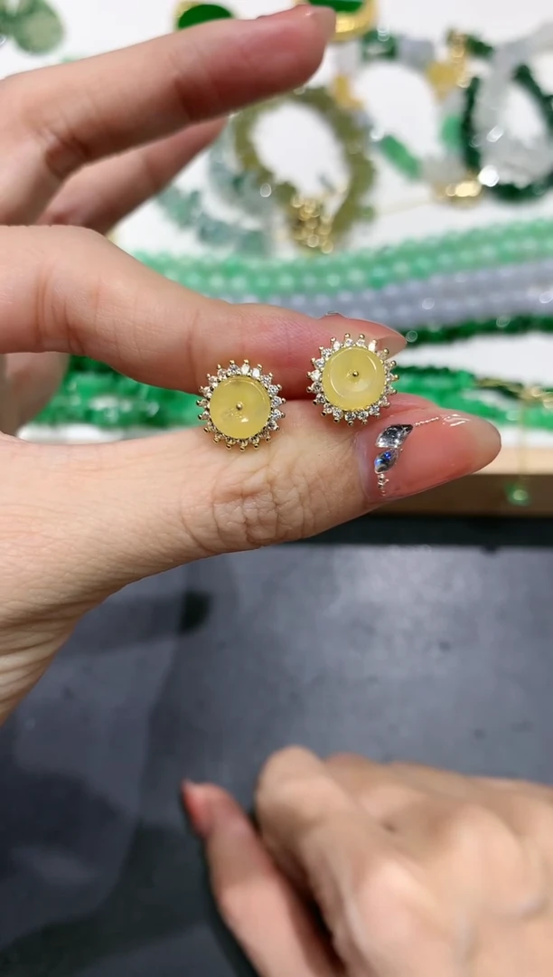 【闪购商品】翡翠吊坠(不含链)合金38多人多样性随机发货1件