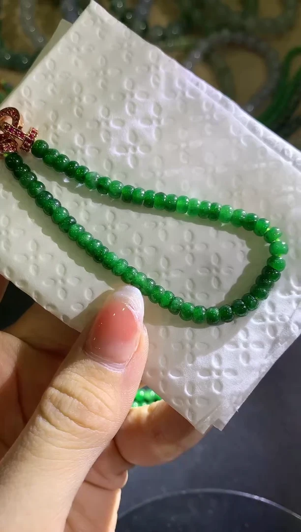 【闪购商品】翡翠手串未镶嵌16团购