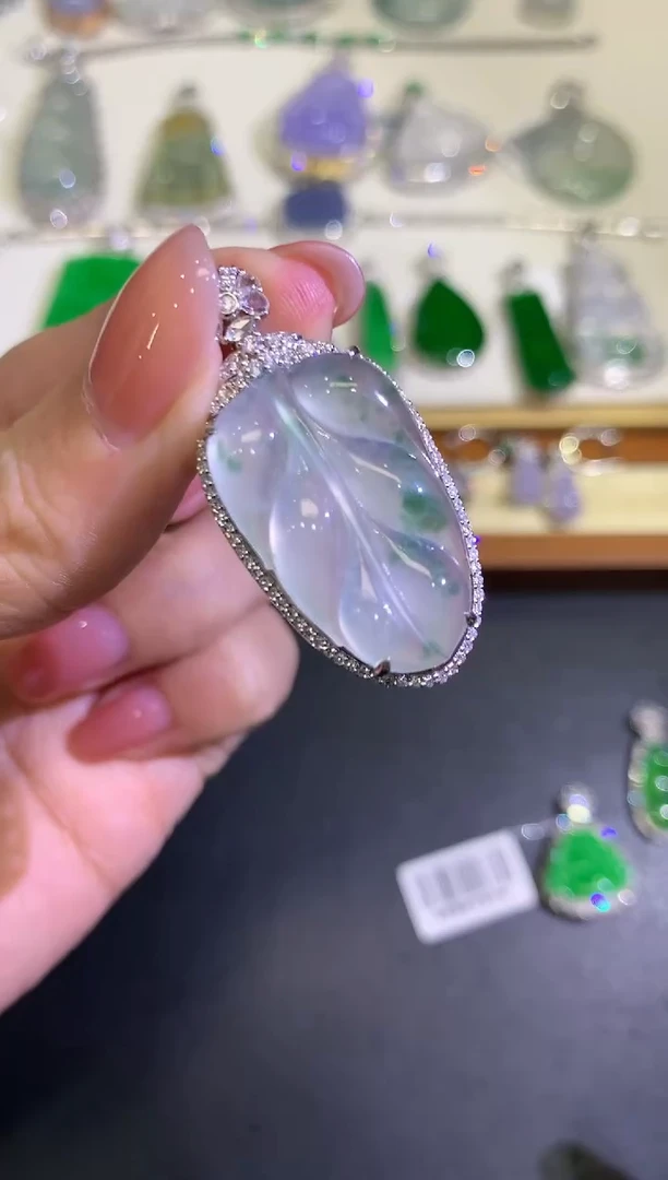 【闪购商品】翡翠吊坠(不含链)18K金镶嵌团购7