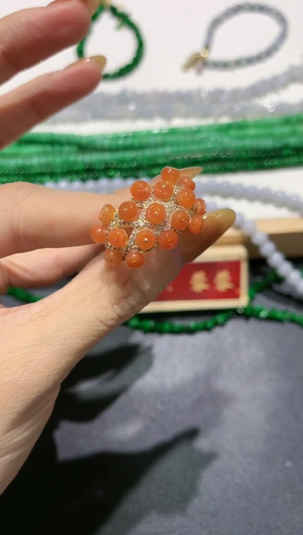 【闪购商品】翡翠吊坠(不含链)合金50多人多样性随机发货1件