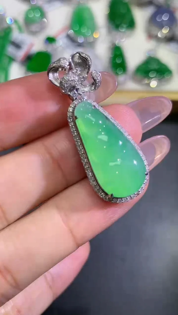 【闪购商品】翡翠颈饰18K金镶嵌团购37