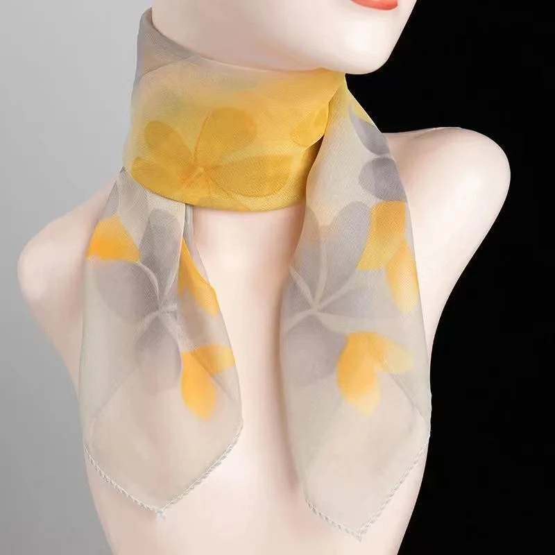 爱心花朵印花丝巾夏季防晒百搭护颈小方巾出游装饰纱巾雪纺头巾女