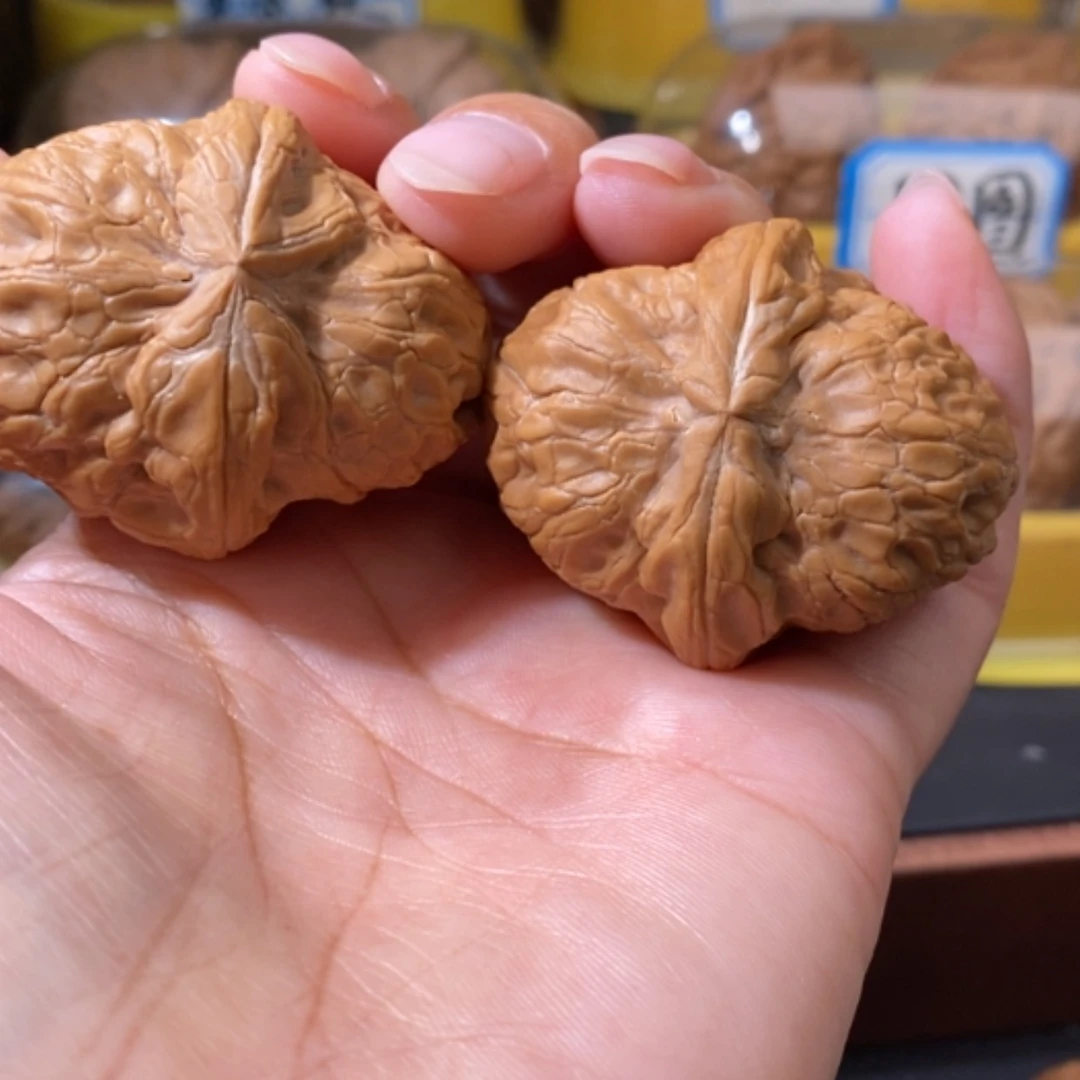 【闪购商品】文玩核桃吊坠天**一