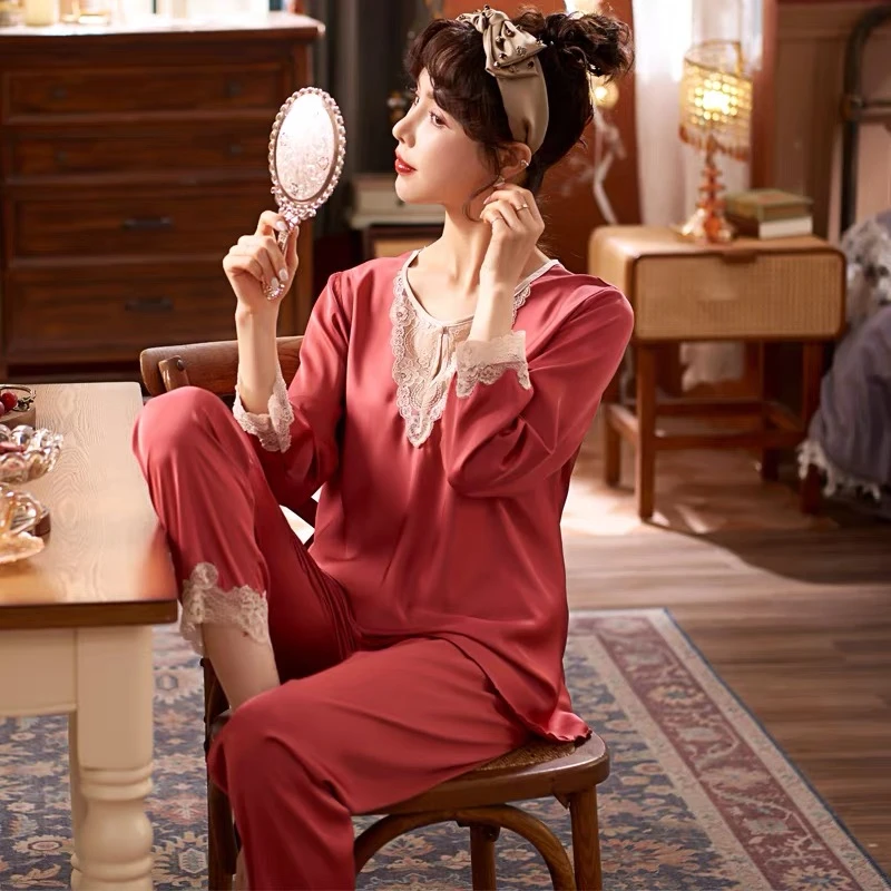 时尚高级感新年睡衣女宽松气质长袖女士春夏CH月光丝套装家居服