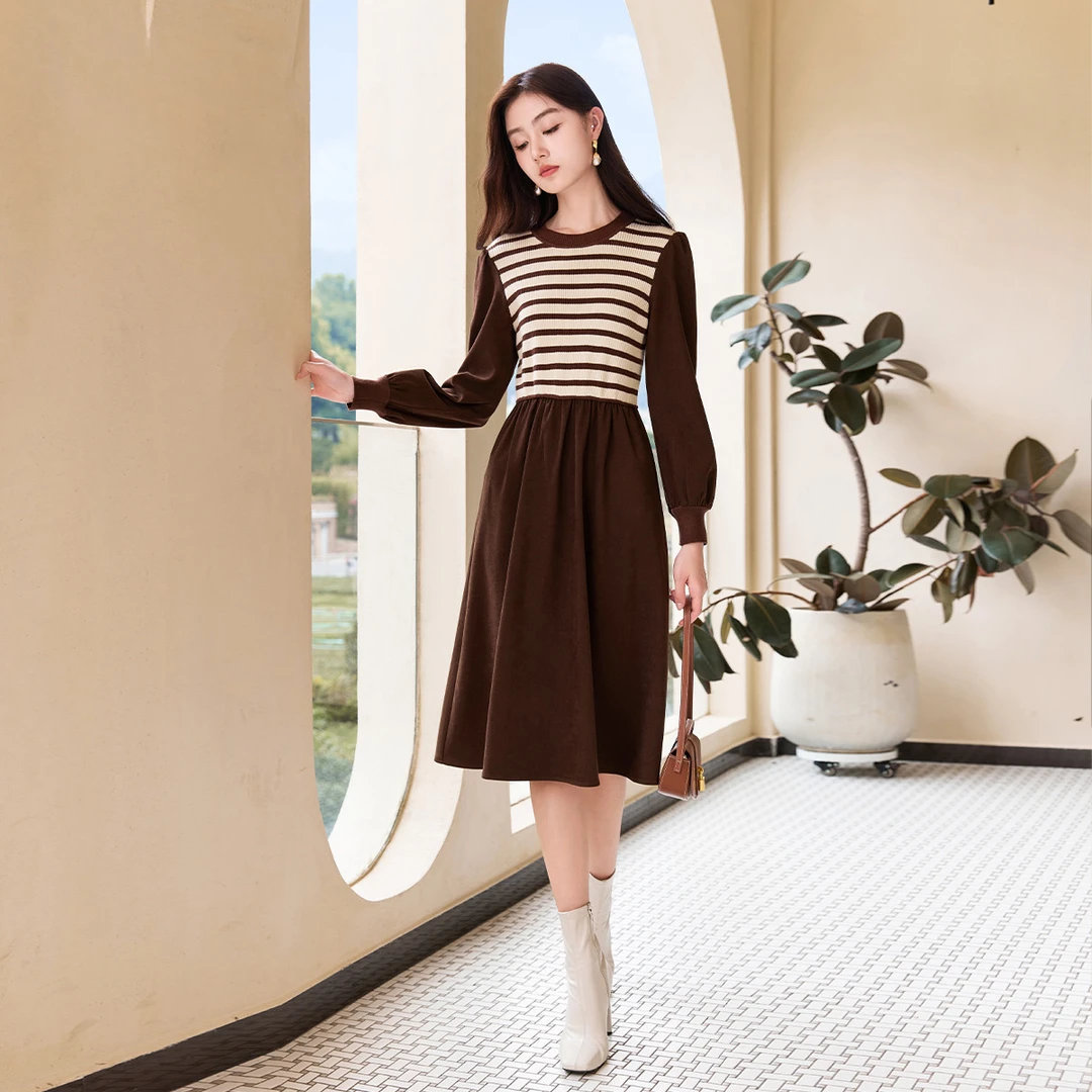 N834123连衣裙 香影【雅丹风】2024新款针织连衣裙女法式气质收腰