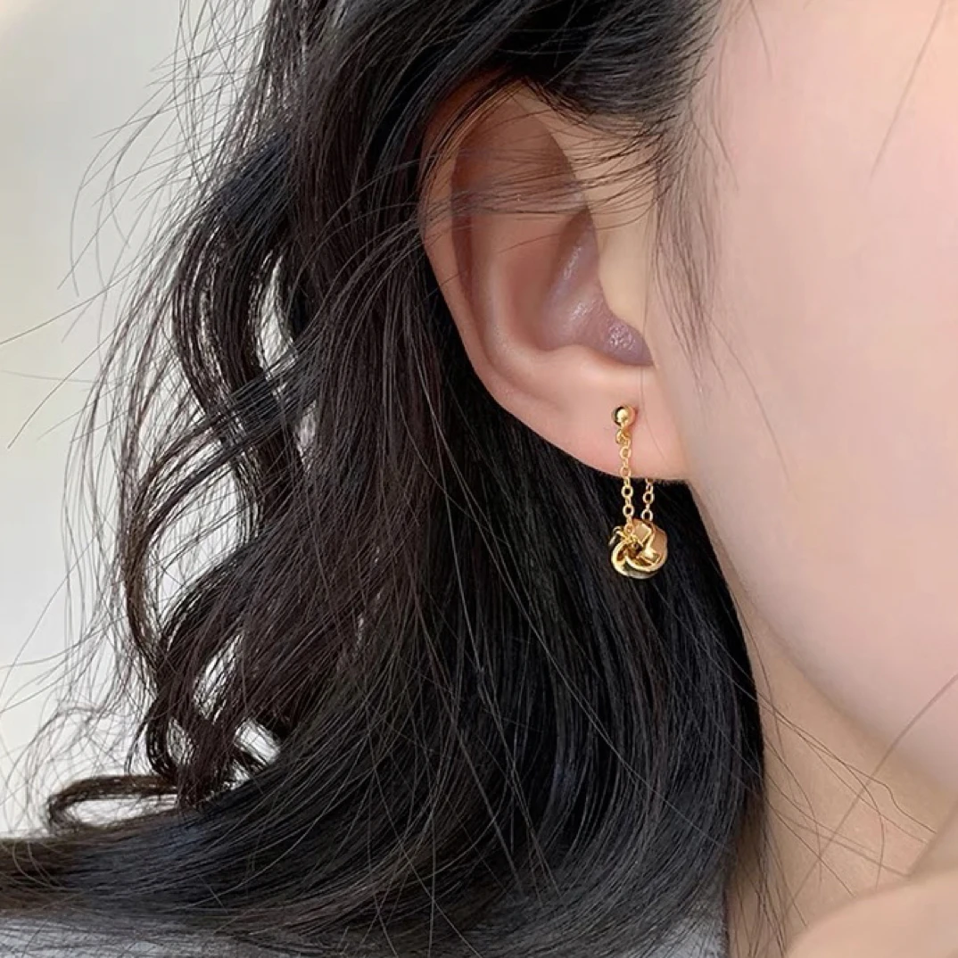 铜合金耳饰 法式小众设计感轻奢时尚高级感显瘦甜甜圈流苏耳坠