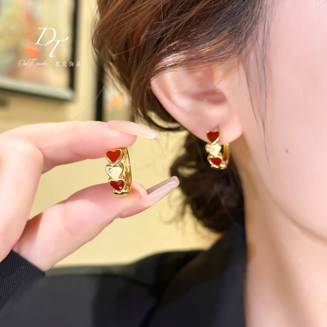 铜合金合成锆石耳饰 简约气质百搭甜美小巧精致红色爱心微镶耳环