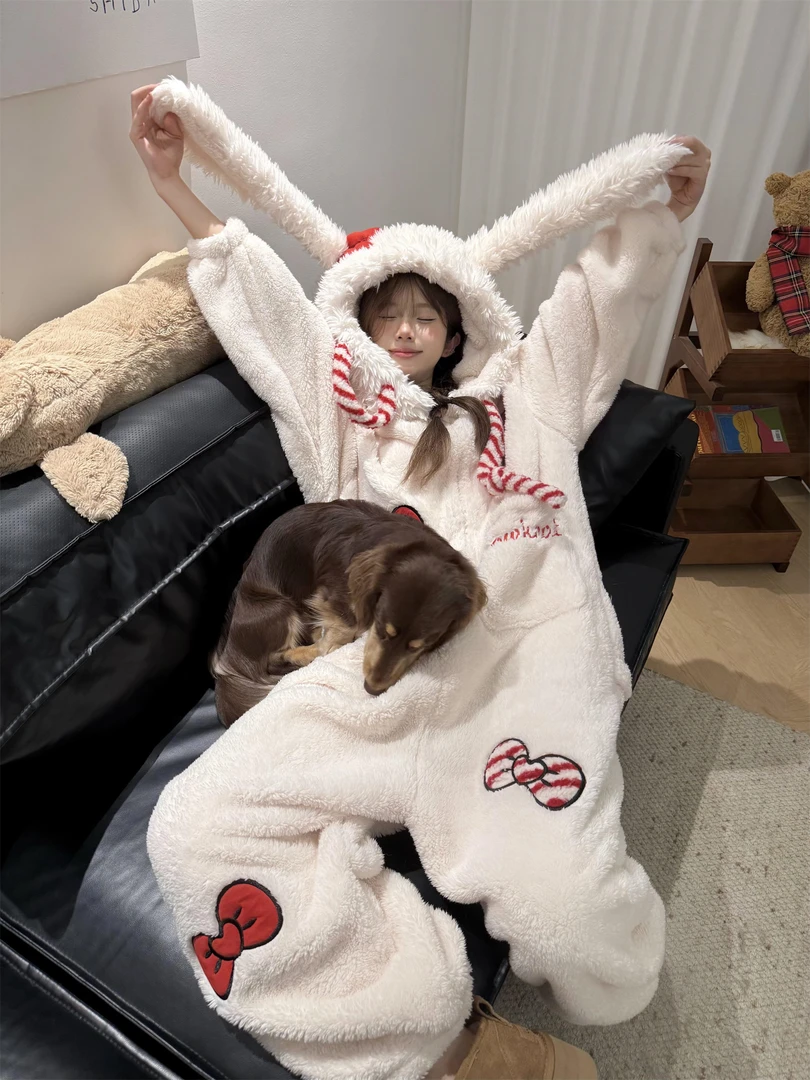软糯兔耳朵珊瑚绒睡衣女款秋冬季加绒加厚法兰绒连体家居服大码