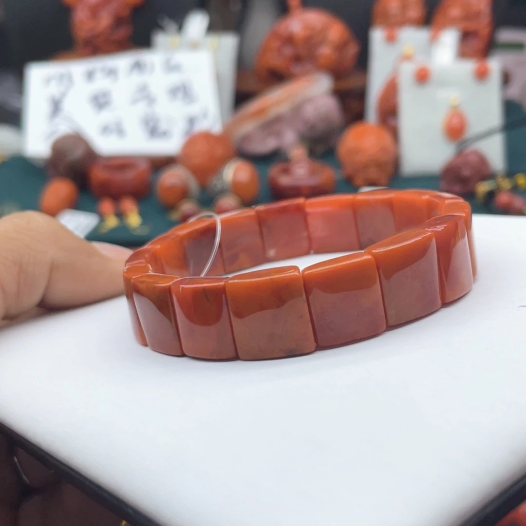 南红玛瑙川料瓦西满肉南红手牌未镶嵌