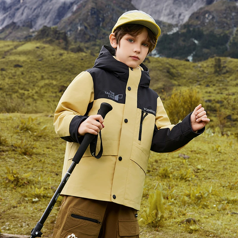 鸭鸭精选儿童春季新款夹克轻薄户外防风防水连帽宽松软壳9117