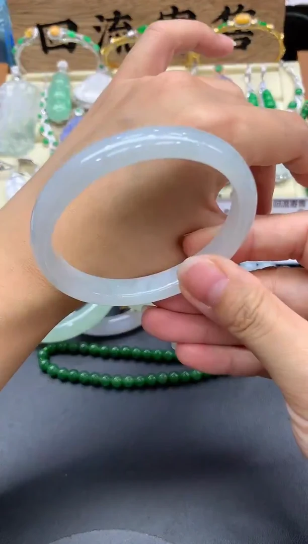 【闪购商品】翡翠手镯未镶嵌96-多人