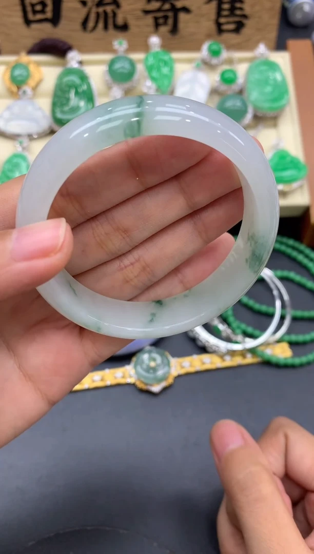 【闪购商品】翡翠手镯未镶嵌520-中国好珍宝