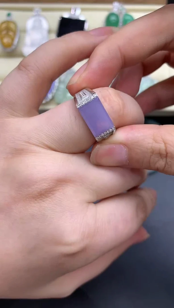 【闪购商品】翡翠戒指18K金镶嵌576-多人