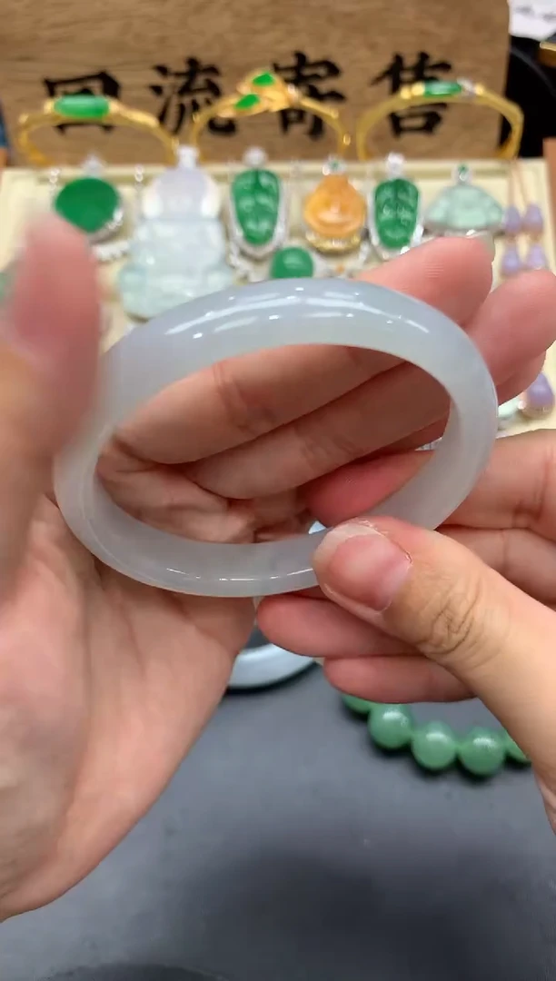 【闪购商品】翡翠手镯未镶嵌275-多人