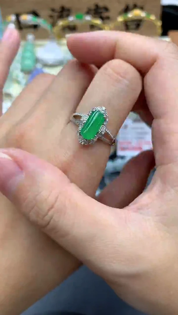 【闪购商品】翡翠戒指18K金镶嵌261-多人