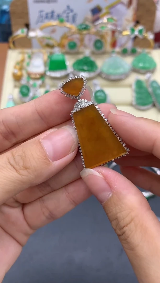 【闪购商品】翡翠颈饰18K金镶嵌586-中国好珍宝